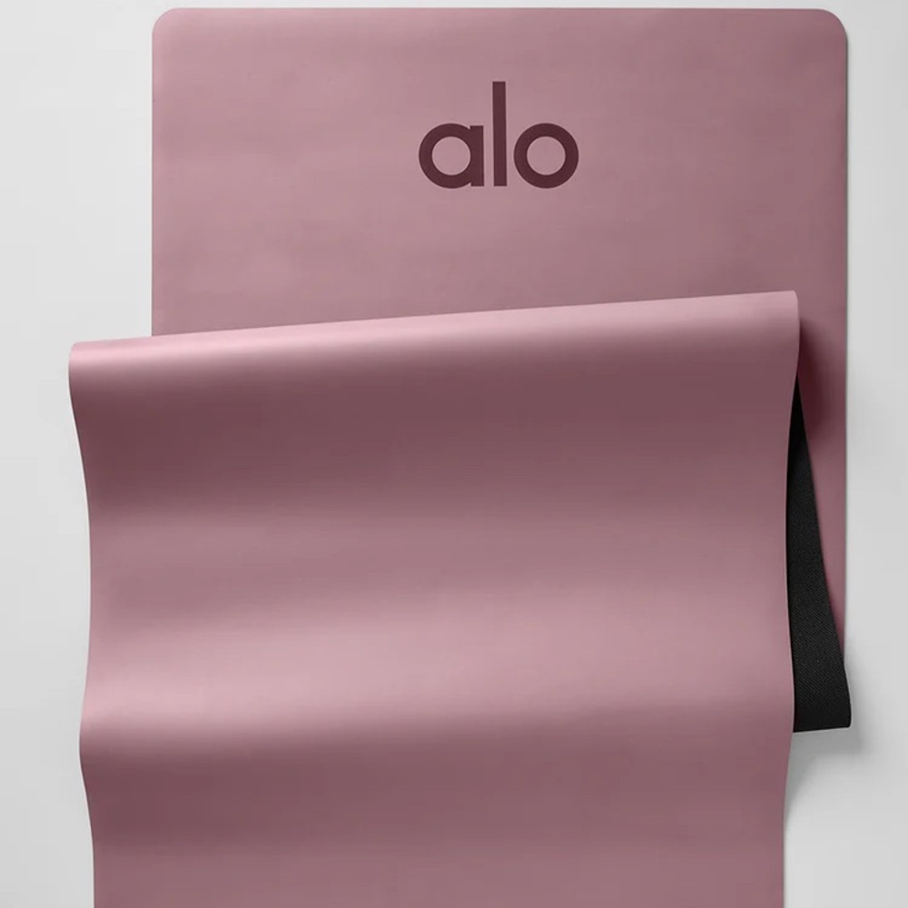 Alo Yoga Lightweight Warrior Mat in Smoky Quartz Color NWT